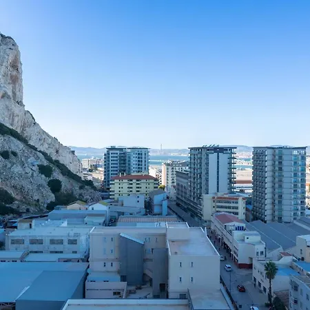 Great Studio With View-hosted By Sweetstay *